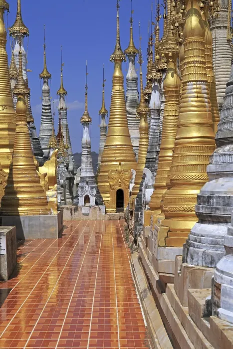 Framed Print : Some of the 1054 pagodas of the In-Dein Pagoda Forest on Inle Lake