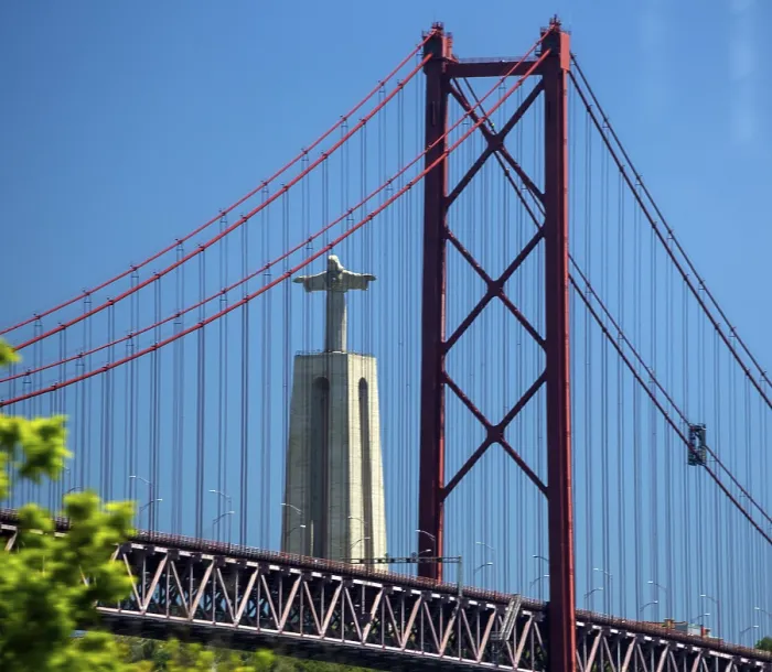 Framed Print : The 113 metre high Cristo-Rei statue of Christ