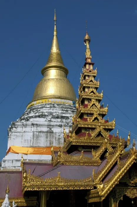 Framed Print : In 1436, King Sam Fang Kaen of Chiang Mai arranged for a procession of the Emerald Buddha image from Chiang Rai to