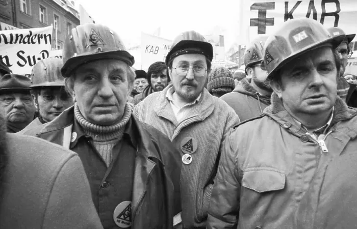 Framed Print : 15, 000 steelworkers and their relatives and friends demonstrated against the closure of Maxhuette