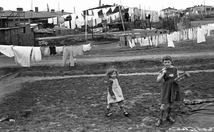 Framed Print : In 1954, there were still numerous precarious flats in barracks