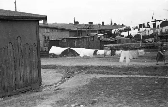 Framed Print : In 1954, there were still numerous precarious flats in barracks Framed Print : In 1954, there were still numerous precarious flats in barracks