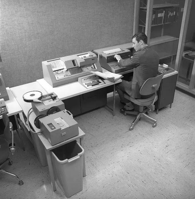 Framed Print : In the 1960s. Interior of a room with units used in the IBM 360 equipment. IBM system 360 was frequently seen in the american television-series Mad Men. Picture taken 1965 Kristoffersson ref DY127-4 Framed Print : In the 1960s. Interior of a room with units used in the IBM 360 equipment. IBM system 360 was frequently seen in the american television-series Mad Men. Picture taken 1965 Kristoffersson ref DY127-4