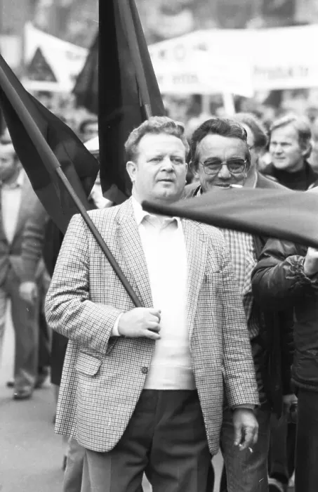 Framed Print : In 1982, about 20, 000 steelworkers demonstrated with black flags of Arbed-Saarstahl Framed Print : In 1982, about 20, 000 steelworkers demonstrated with black flags of Arbed-Saarstahl