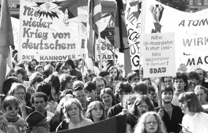 Framed Print : 20, 000 demonstrators called by the peace movement Framed Print : 20, 000 demonstrators called by the peace movement