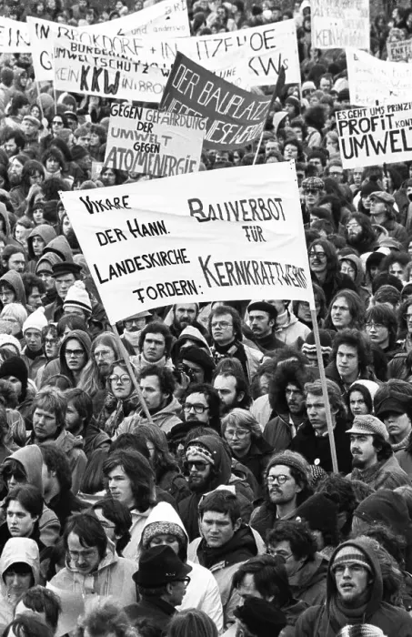 Framed Print : More than 20, 000 opponents of nuclear power demonstrated in Itzehoe against a nuclear power plant in Brokdorf on 19