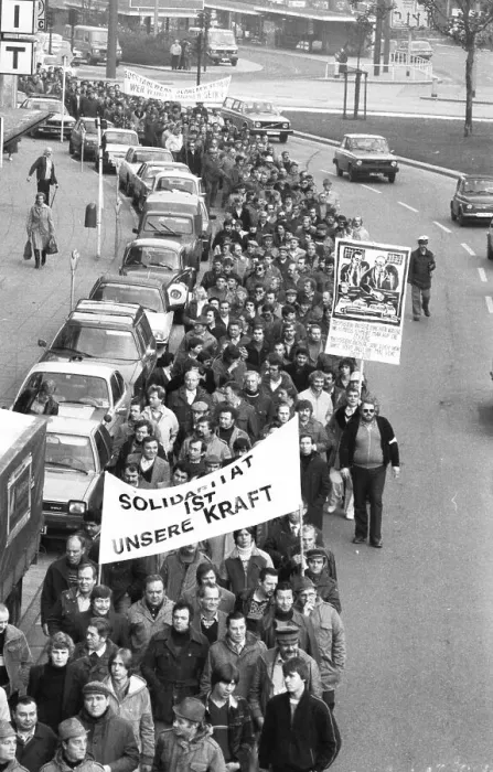 Framed Print : 2000 steelworkers and their relatives demonstrated out of concern for their jobs at the Schalker Verein (Thyssen AG)
