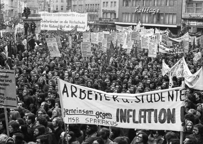 Framed Print : 50, 000 students from all over Germany demonstrated in Bonn on 24 January 1974 against inflation
