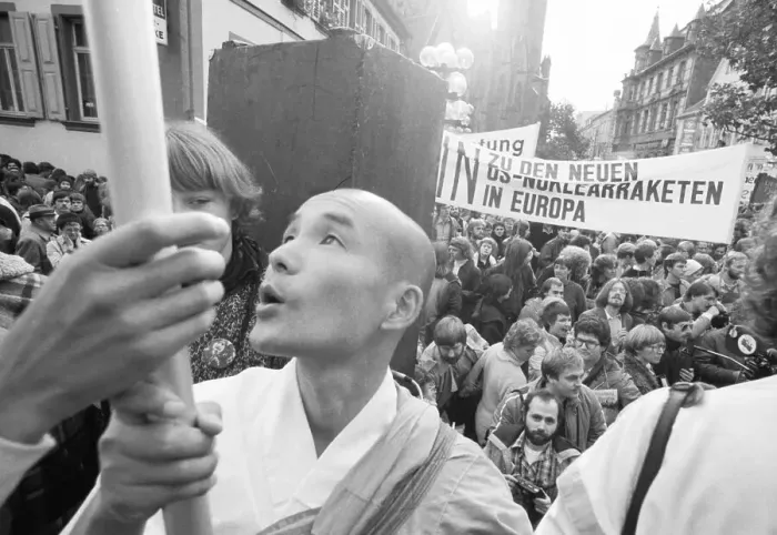 Framed Print : 6000 demonstrators took part in protest and rally of the peace movement against new nuclear missiles