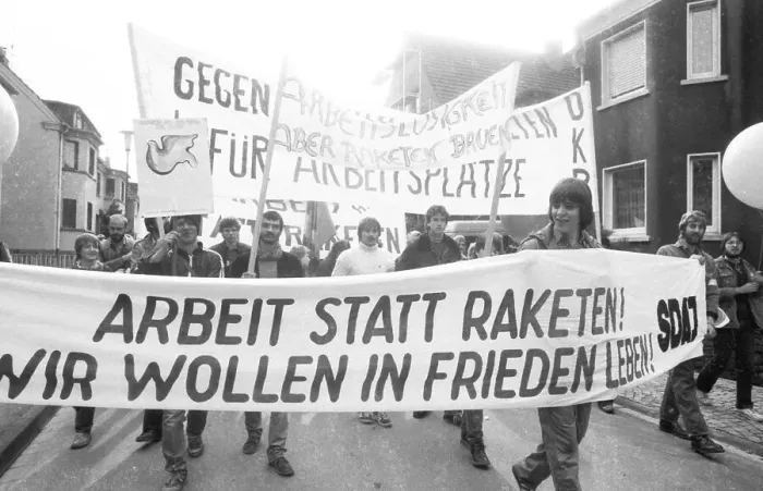 Framed Print : About 7000 supporters of the peace movement demonstrated against new nuclear missiles