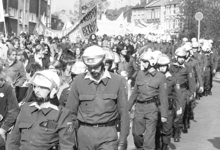 Framed Print : About 7000 supporters of the peace movement demonstrated against new nuclear missiles and the Natodoppel decision