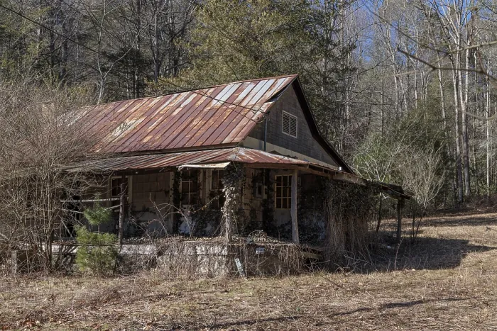 Framed Print : Abandoned cabin in the Chattahoochee National Forest near Blue Ridge