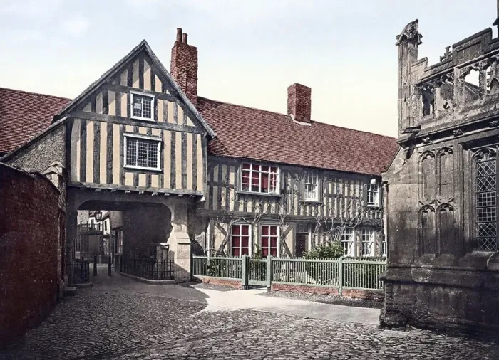 Framed Print : Abbot Reginald's gateway and old vicarage