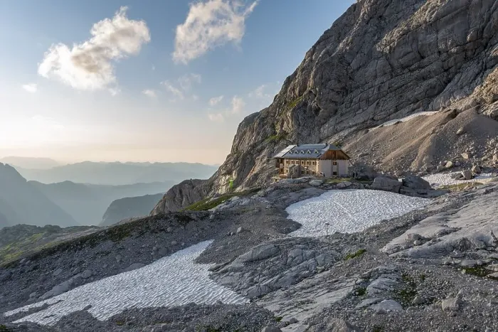 Framed Print : Adamekhuette, Alpine Alpine Club Mountain Hut