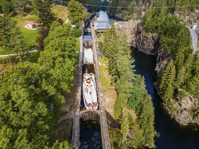 Framed Print : Aerial of a tourist boat in the Vrangfoss lock