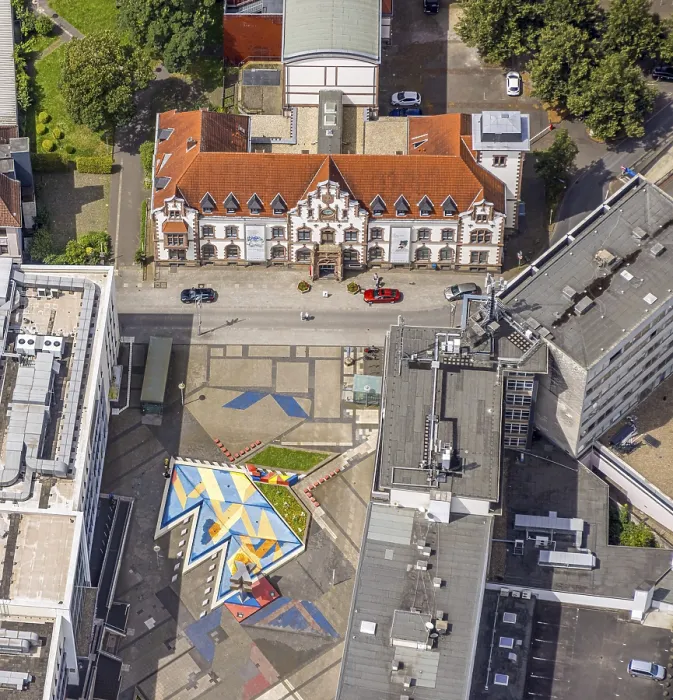 Framed Print : Aerial view, art museum and graffiti painting on Synagogue Square