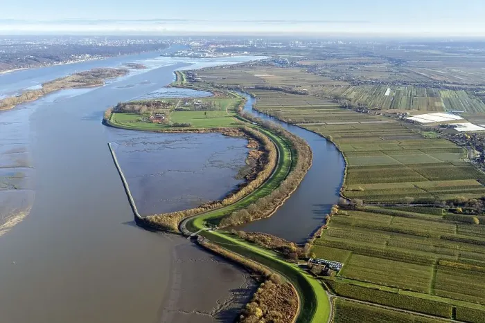 Framed Print : Aerial view of the Borsteler Binnenelbe runs parallel to the Elbe for about four kilometres behind the main dike
