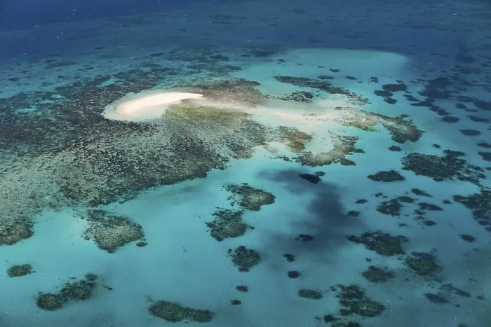Framed Print : Aerial view of the Great Barrier Reef