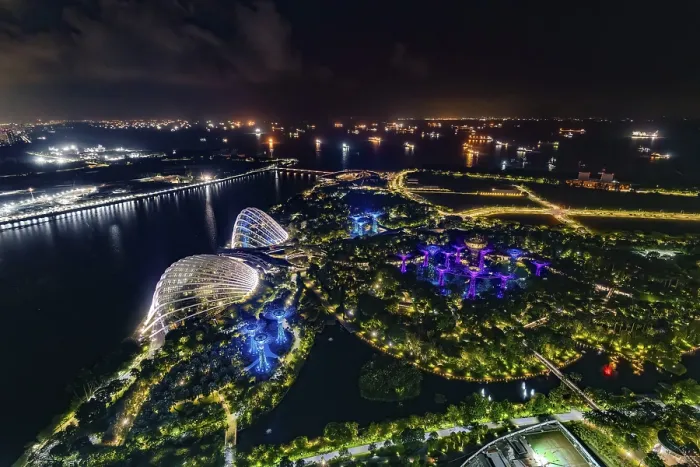 Framed Print : Aerial view over the illuminated Gardens by the Bay