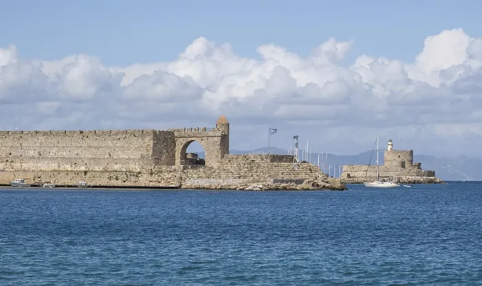Framed Print : Agios Nikolaos harbour fortress