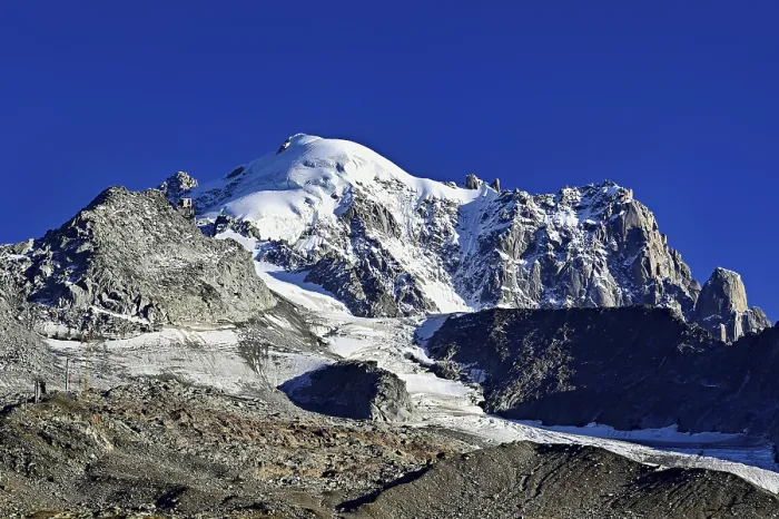 Framed Print : Aiguille des Grands Montets and snow-covered Aiguille Verte Framed Print : Aiguille des Grands Montets and snow-covered Aiguille Verte