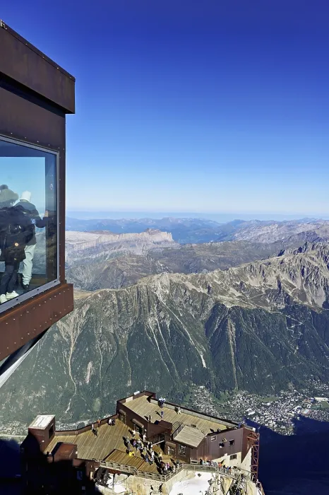 Framed Print : Aiguille du Midi mountain station viewing platform