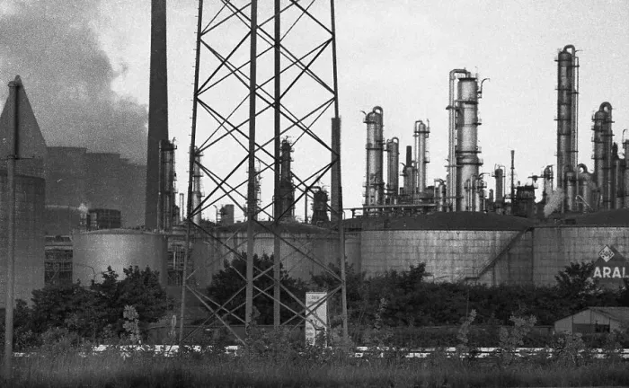 Framed Print : Air pollution, here on 29.6.1971 in Gelsenkirchen Framed Print : Air pollution, here on 29.6.1971 in Gelsenkirchen