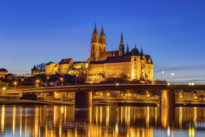 Framed Print : Albrechtsburg and Meissen Cathedral on the Elbe river
