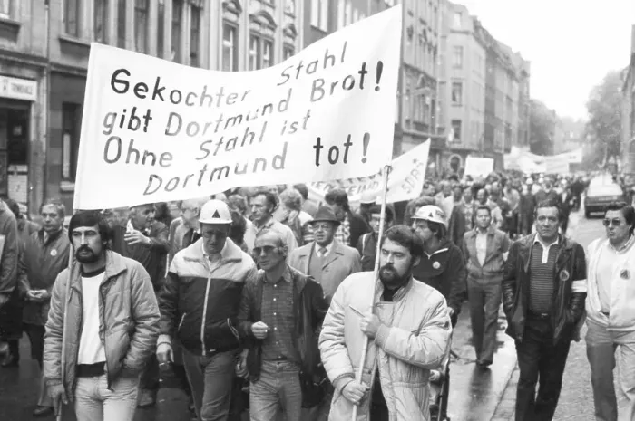 Framed Print : All individual trade unions in the DGB demonstrated together with about 50