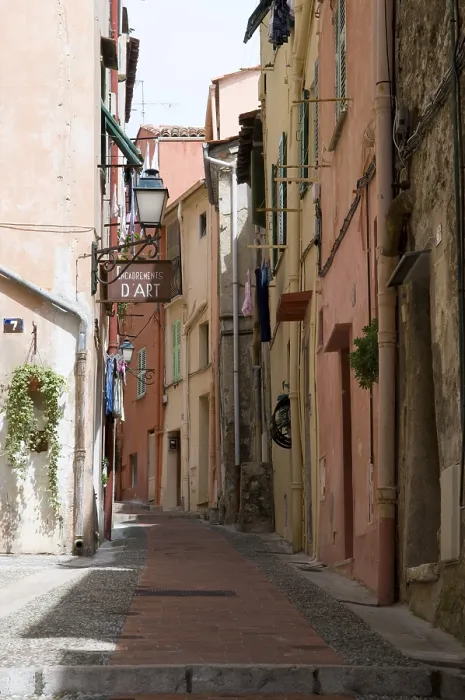 Framed Print : Alley in the historic centre, Menton Framed Print : Alley in the historic centre, Menton