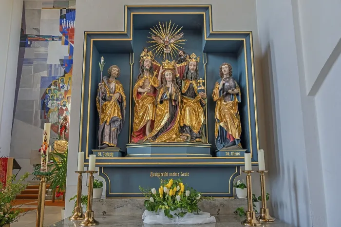 Framed Print : Side altar with Christian figures Framed Print : Side altar with Christian figures