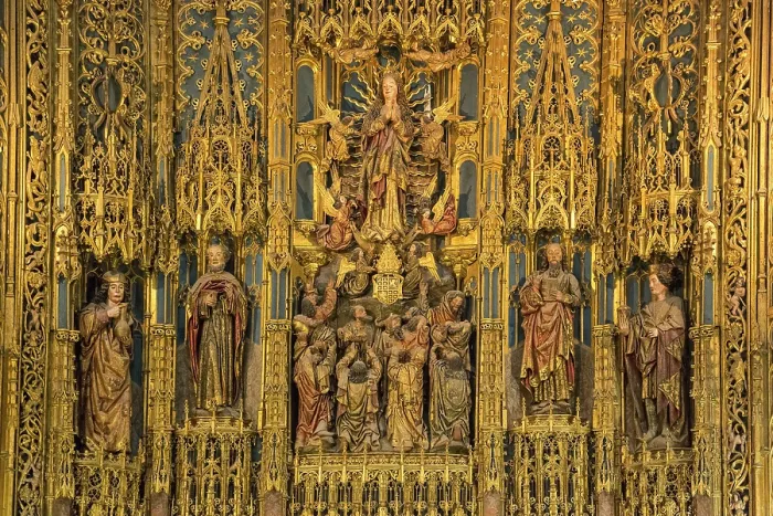 Framed Print : Altar, Old Cathedral (Se Velha) in the historic centre of Coimbra Framed Print : Altar, Old Cathedral (Se Velha) in the historic centre of Coimbra