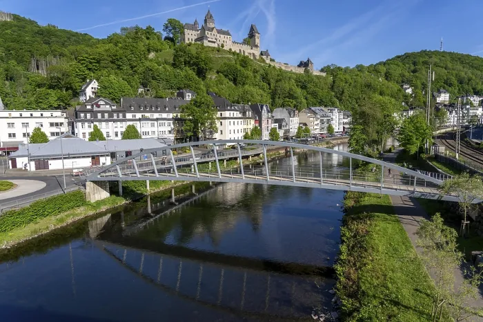 Framed Print : Altena, on the River Lenne, above Altena Castle