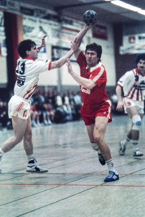Framed Print : Alyaksandr Karshakevich (red), handball, European Champion Clubs Cup, TUSEM Essen (white), SKA Minsk Belarus, 28 April 1990, Germany, Europe