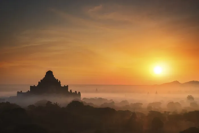 Framed Print : Amazing misty sunrise colors and silhouette of ancient Dhammayan Gyi Pagoda Framed Print : Amazing misty sunrise colors and silhouette of ancient Dhammayan Gyi Pagoda