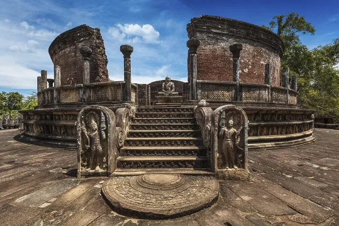 Framed Print : Ancient Vatadage (Buddhist stupa) in Polonnaruwa
