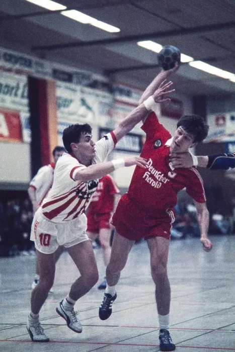 Framed Print : Andrei Alexeyevich Tyumentsev (red), handball, European Champion Clubs Cup, TUSEM Essen (white), SKA Minsk Belarus, 28 April 1990, Germany, Europe
