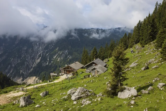 Framed Print : Angerkaralm, Russbach, Gamsfeld