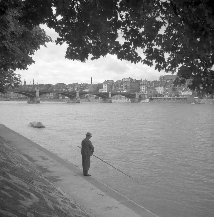 Framed Print : Angler an der Dreisam, ca. 1950