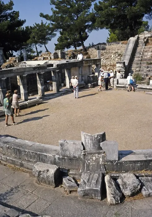 Framed Print : Archaeological site Ruins of the ancient Greek city of Priene, Turkey, 1997 Tourist group in the amphitheatre, Asia Framed Print : Archaeological site Ruins of the ancient Greek city of Priene, Turkey, 1997 Tourist group in the amphitheatre, Asia