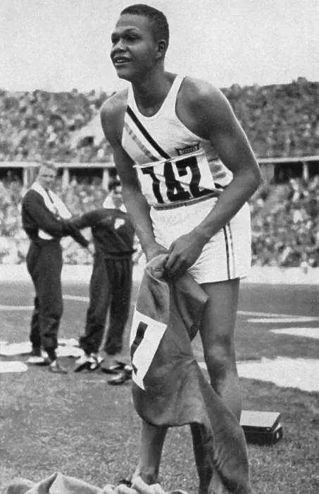 Framed Print : Archie F. Williams, the Olympia winner im 400
