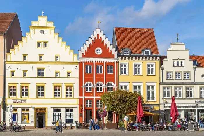 Framed Print : Architecture on the historic market square with town houses