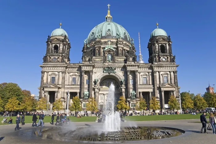 Framed Print : Autumn 2010, berlin cathedral with fountain