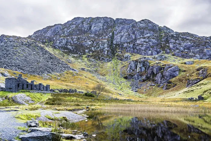 Framed Print : Autumn colors over Mountains and Llyn Cwmorthin Lake