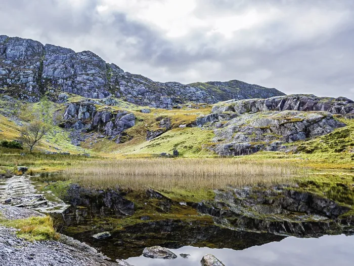 Framed Print : Autumn colors over Mountains and Llyn Cwmorthin Lake