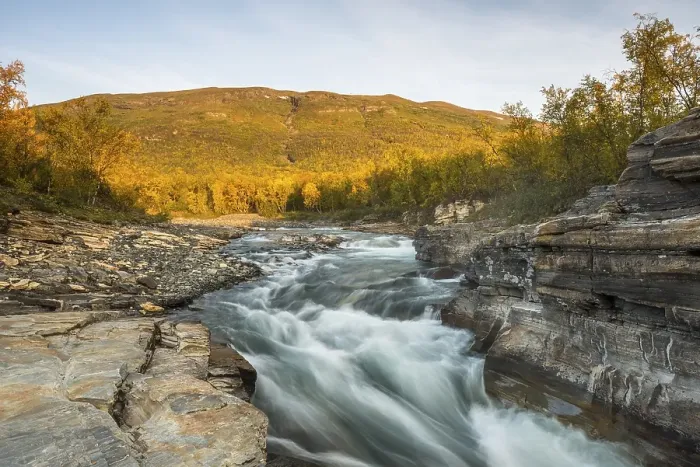 Framed Print : Autumnal Abisko canyon, Abiskojokk river