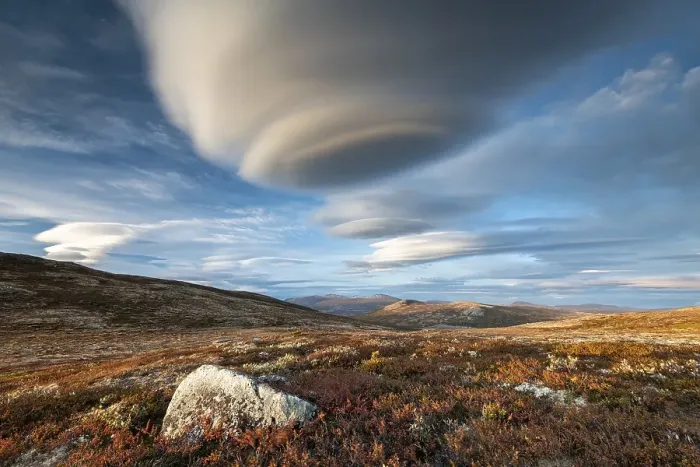 Framed Print : Autumnal Tundral landscape in Dovrefjell