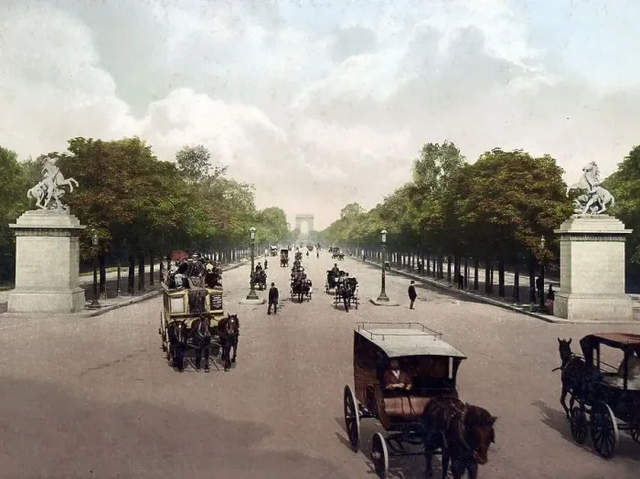 Framed Print : Avenue des Champs Elysees, Paris