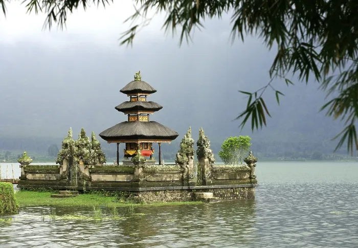 Framed Print : Bali water temple at bratan lake
