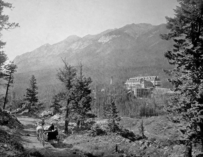 Framed Print : The Banff Hotel and a horse-drawn carriage